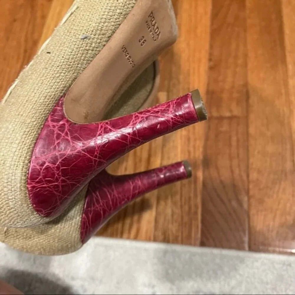 Prada Cream Tweed & Red Leather Round Toe Pump Heels 38